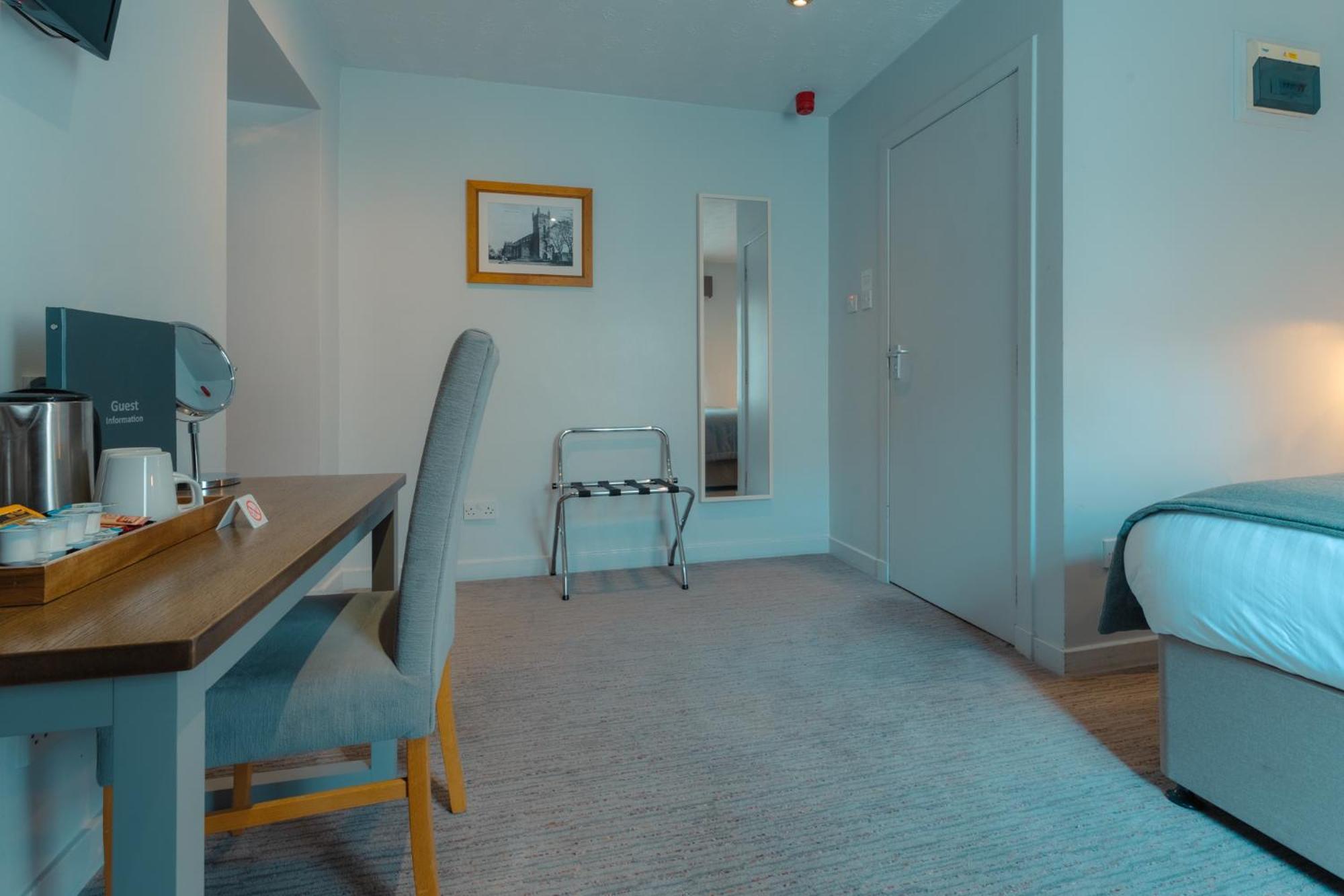 West Port Hotel لينليثغو المظهر الخارجي الصورة