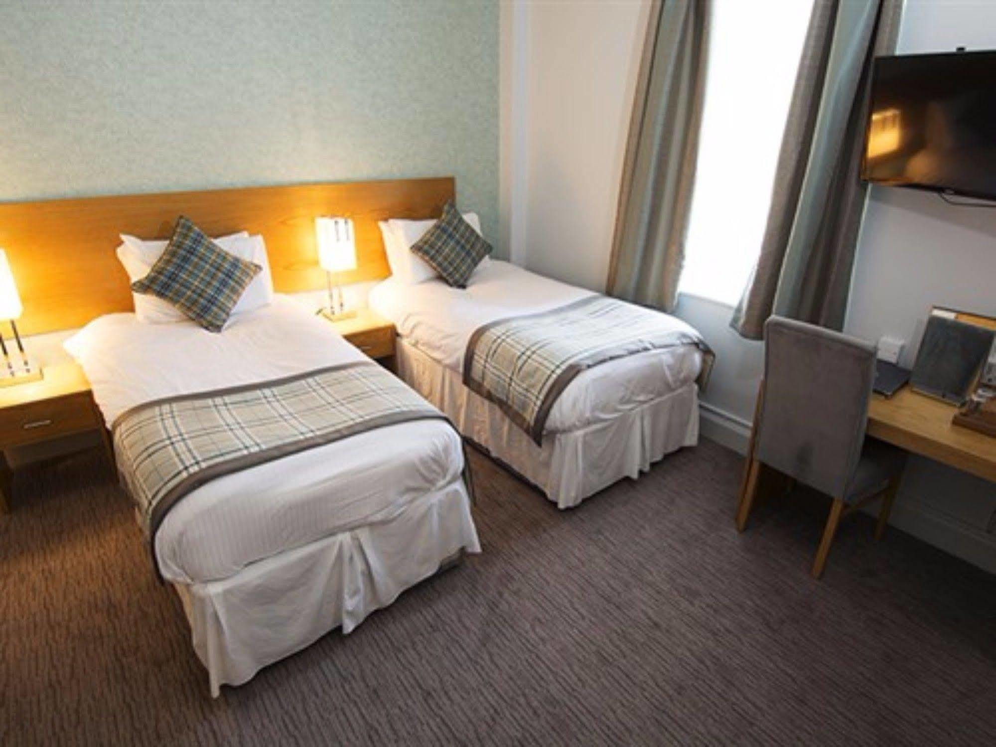 West Port Hotel لينليثغو المظهر الخارجي الصورة